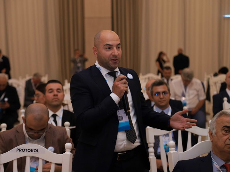 Azərbaycanda elm və ali təhsilin beynəlmiləlləşməsində alimlərin rolu” mövzusunda ilk panel müzakirəsi aparılıb 