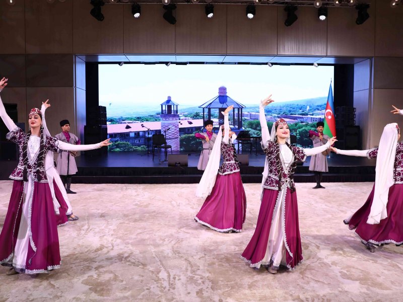 Xaricdə Yaşayan Azərbaycanlı Alimlərin Forumunun iştirakçıları üçün mədəni proqram təşkil olunub