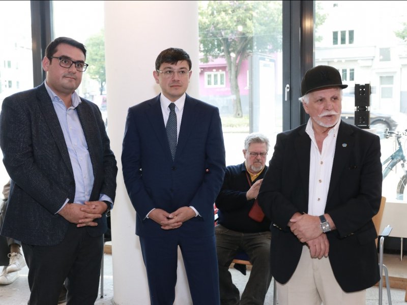 Almaniyada rəsm sərgisində azərbaycanlı rəssamların əsərləri də yer alıb