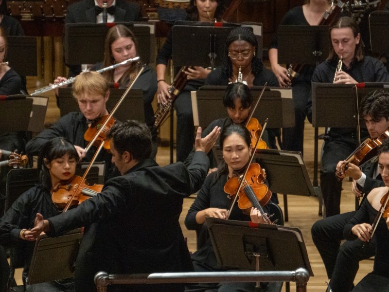 Texas Universitetində azərbaycanlı musiqiçi Fərhad Xudiyevin konserti olub