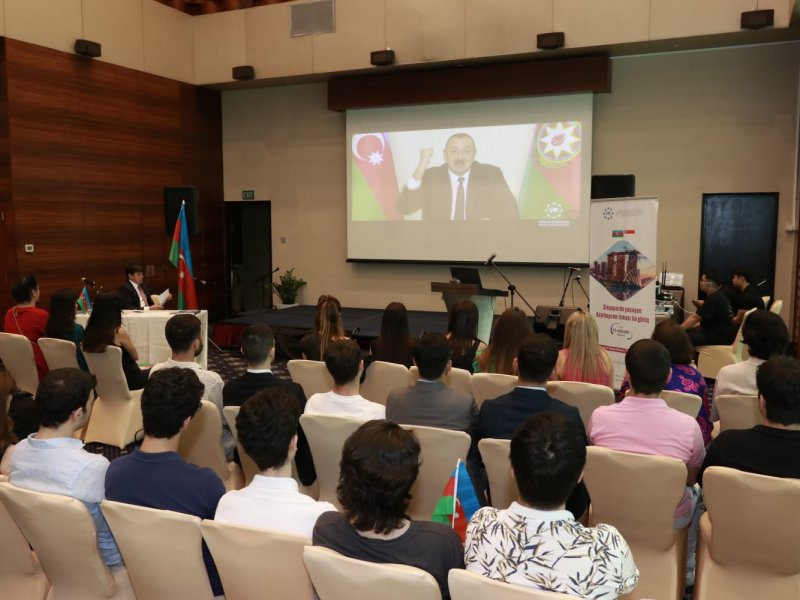 Sinqapurda yaşayan Azərbaycan icması ilə görüş keçirilib