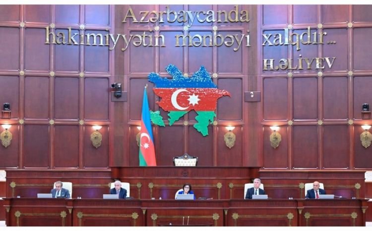 Milli Məclis Zəfər Günü münasibətilə Prezident İlham Əliyevi və birinci xanımı təbrik edib