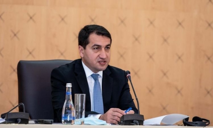 Hikmət Hacıyev “Politico”nun qərəzli məqaləsini dezinformasiyanın çirkin nümunəsi adlandırıb