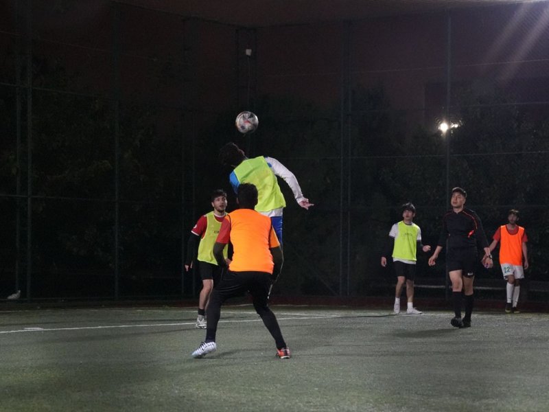İstanbulda azərbaycanlı tələbələr arasında futbol turniri başlayıb