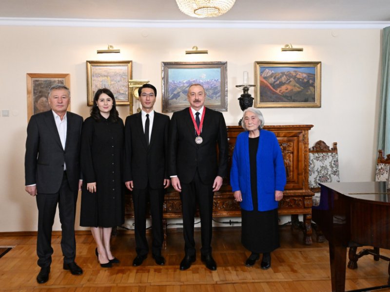 Prezident İlham Əliyevə “Çingiz Aytmatov” ordeni təqdim edilib
