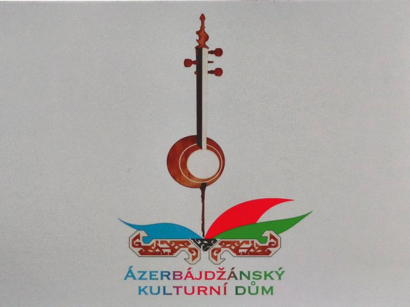Praqada Azərbaycan Evi açılıb