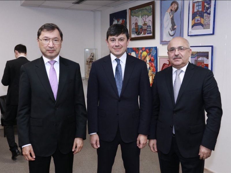 Praqada Azərbaycan Evi açılıb