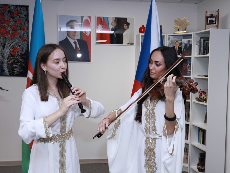 Praqada Azərbaycan Evi açılıb
