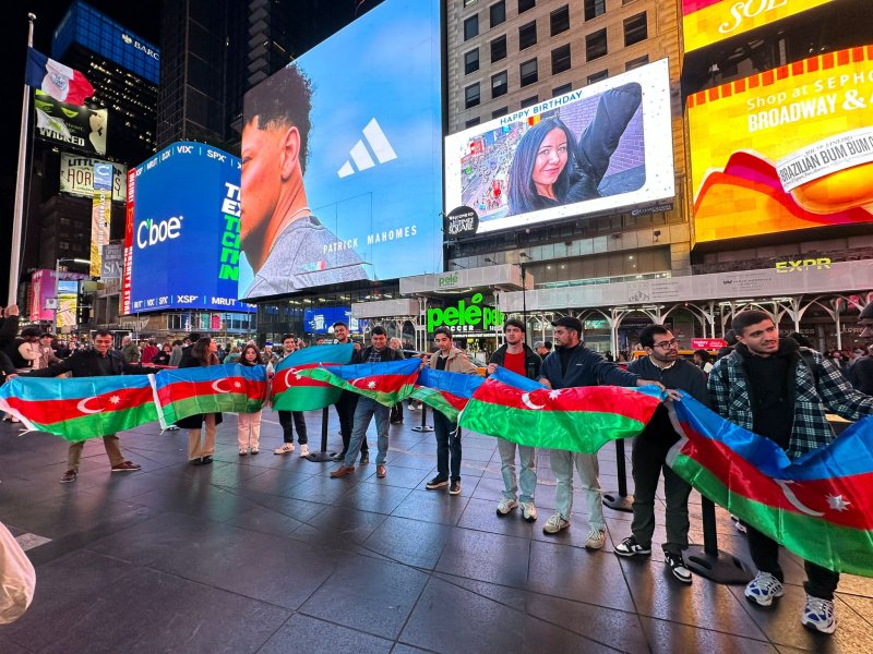 Nyu Yorkda Zəfər Günü və Dövlət Bayrağı Gününə həsr olunmuş məlumatlandırma aksiyası keçirilib
