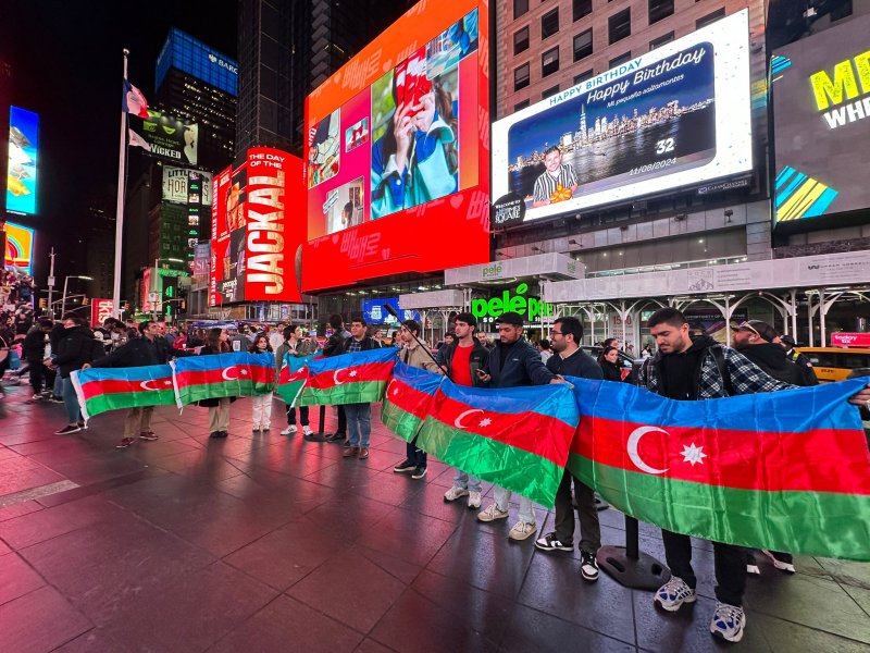 Nyu Yorkda Zəfər Günü və Dövlət Bayrağı Gününə həsr olunmuş məlumatlandırma aksiyası keçirilib