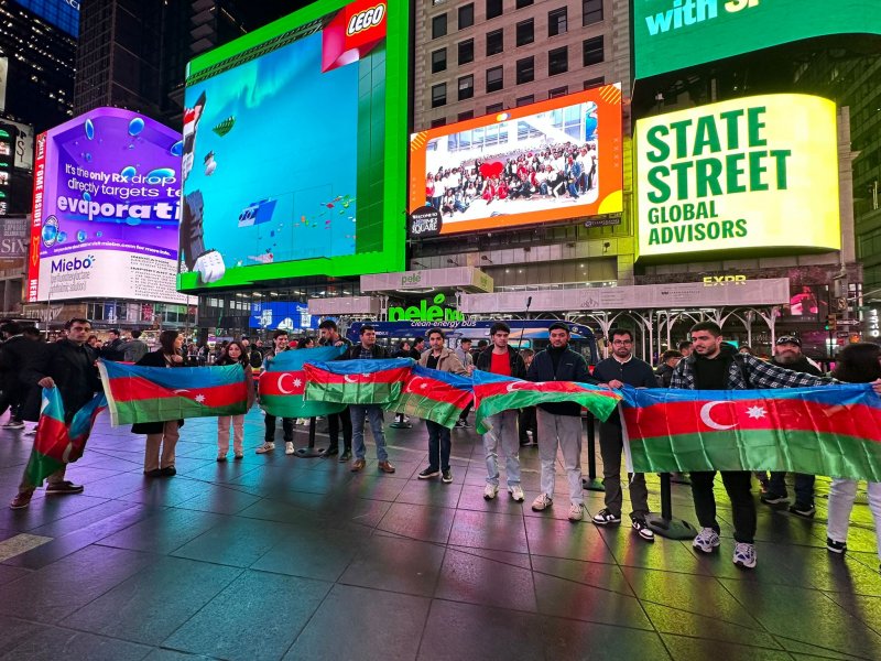 Nyu Yorkda Zəfər Günü və Dövlət Bayrağı Gününə həsr olunmuş məlumatlandırma aksiyası keçirilib