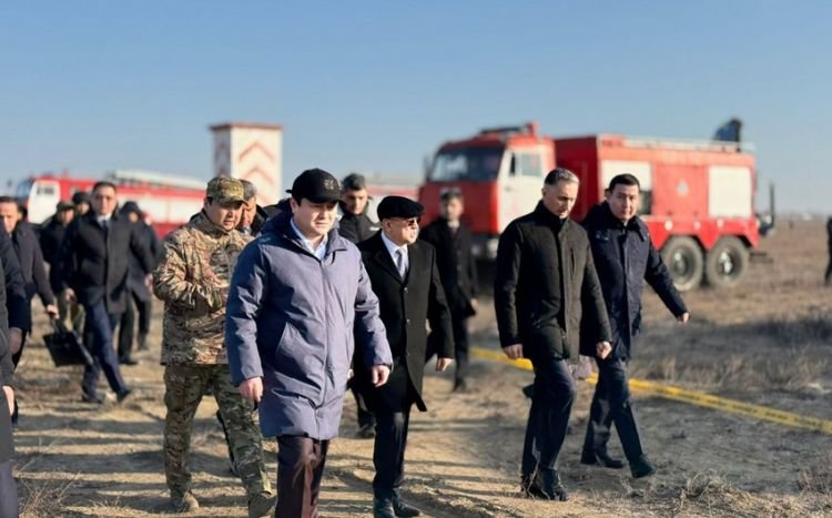 Azərbaycanın dövlət rəsmiləri Aktauda hadisə yerinə baxış keçiriblər