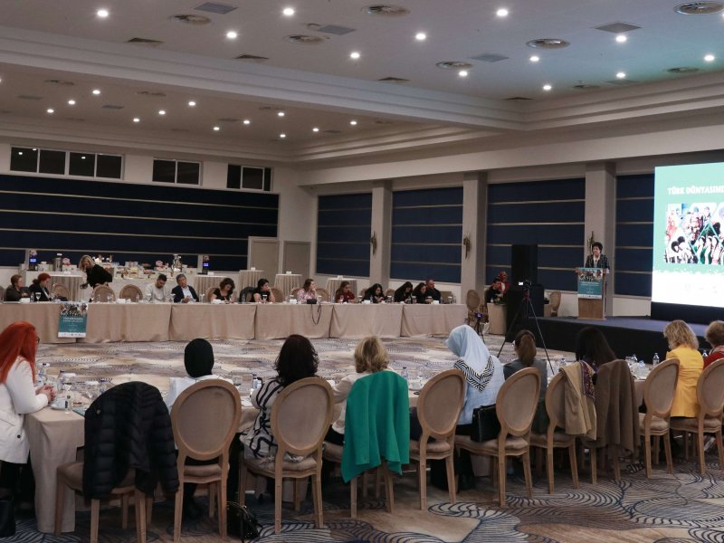 “Türk Dünyasında Qadın” simpoziumunda Azərbaycan qadınlarının hüquqlarından danışılıb