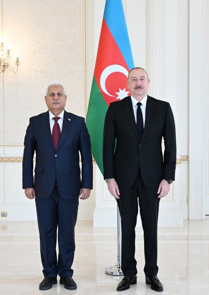 Prezident İlham Əliyev Yəmənin Azərbaycanda yeni təyin olunmuş səfirinin etimadnaməsini qəbul edib