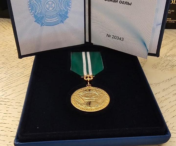 Qazaxıstanın Prezidenti soydaşımızı medal ilə təltif edib