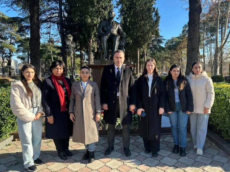 Gürcüstanda Ulu Öndər Heydər Əliyevin xatirəsi yad edilib