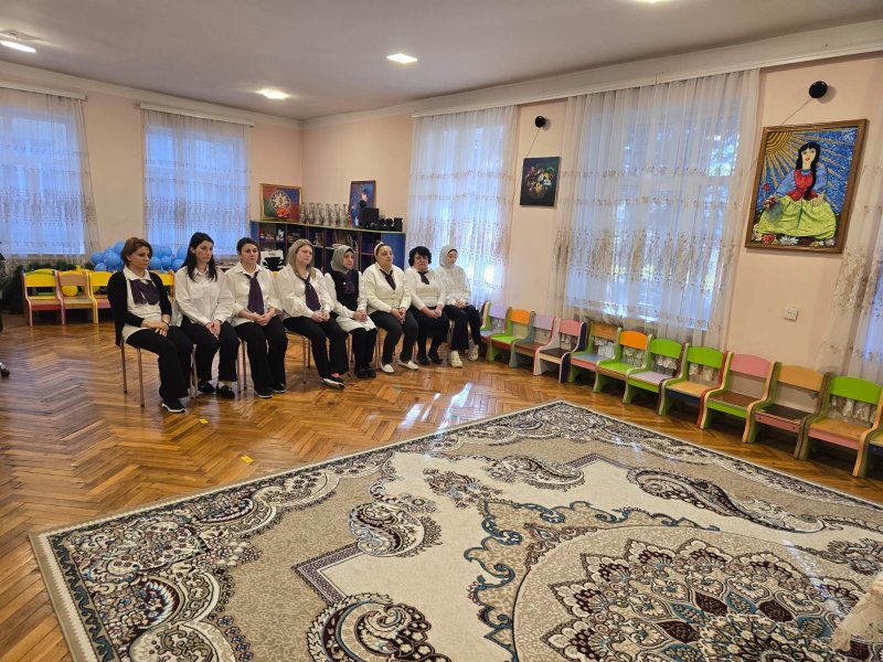 Bu gün ATİAHİ Nizami Rayon Komitəsinin tabeliyində olan 309 saylı körpələr evi uşaq bağçasının ilk təşkilat sədri Əzizova Xatirə Fərman qızının 65  illik yubileyi münasibətilə həmin bağçanin əmək kollektivi ilə Sübut Əsədovun görüşü keçirilib.