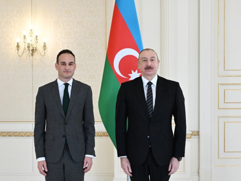 Prezident İlham Əliyev Sloveniyanın ölkəmizdə yeni təyin olunmuş səfirinin etimadnaməsini qəbul edib