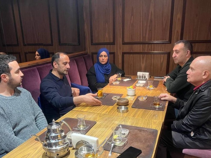 Dünən Okhatan Neo qrupunun üzvləri "Şah İsmayılın həyatı" adlı kitabın müəllifi, AMEA-nın akademik Ziya Bünyadov adına Şərqşünaslıq İnstitutunun elmi işçisi Samid Bağırovla görüşüb. 