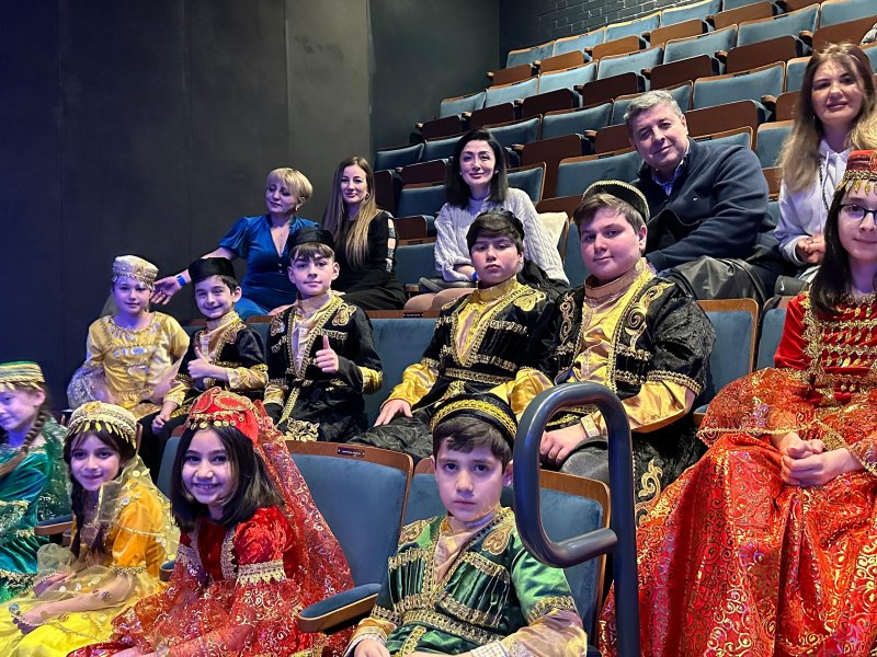 Londonda Qarabağ Məktəbinin şagirdləri xeyriyyə konsertində çıxış ediblər
