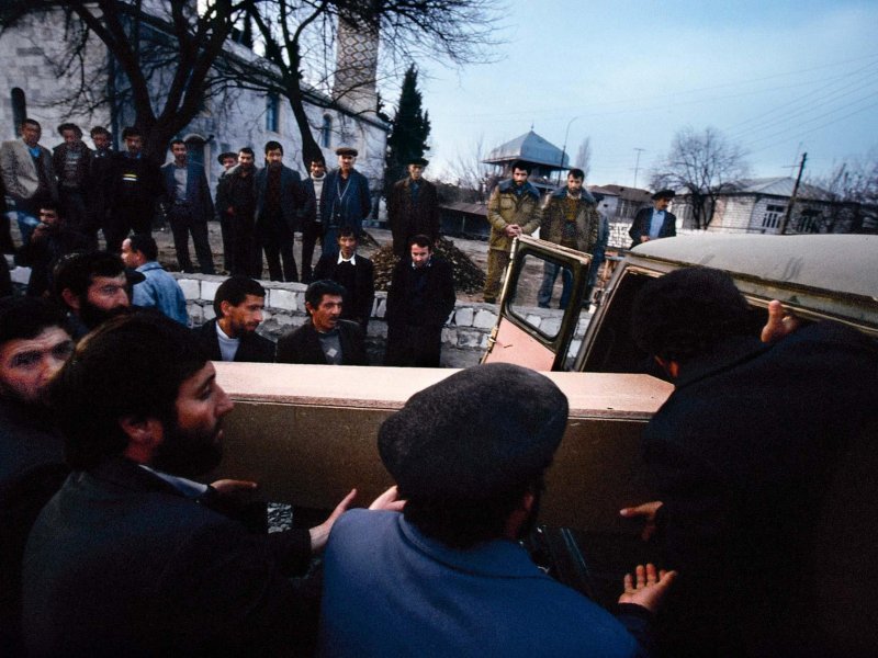 Cənab Reza Deqatinin "Xocalı Qətliamı" zamanı çəkdiyi fotoşəkillər.