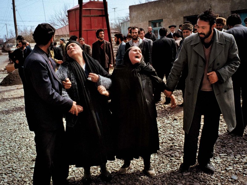 Cənab Reza Deqatinin "Xocalı Qətliamı" zamanı çəkdiyi fotoşəkillər.
