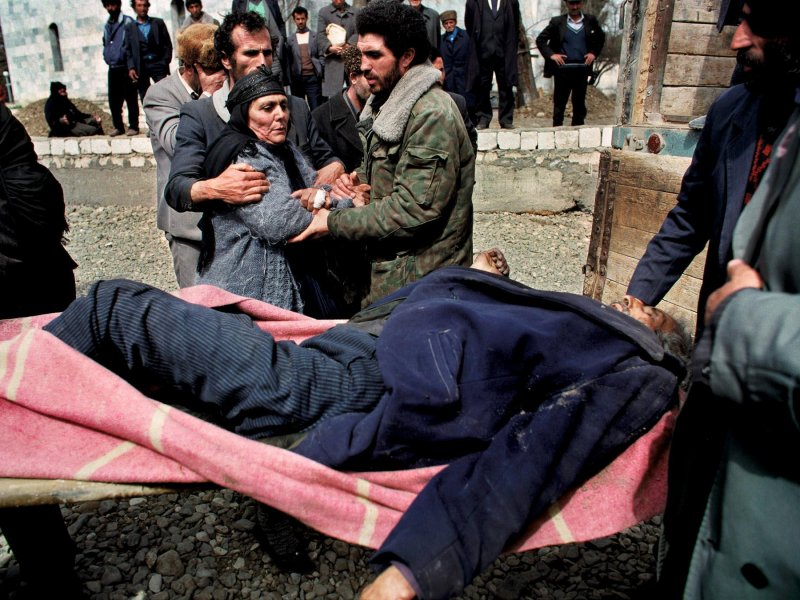 Cənab Reza Deqatinin "Xocalı Qətliamı" zamanı çəkdiyi fotoşəkillər.