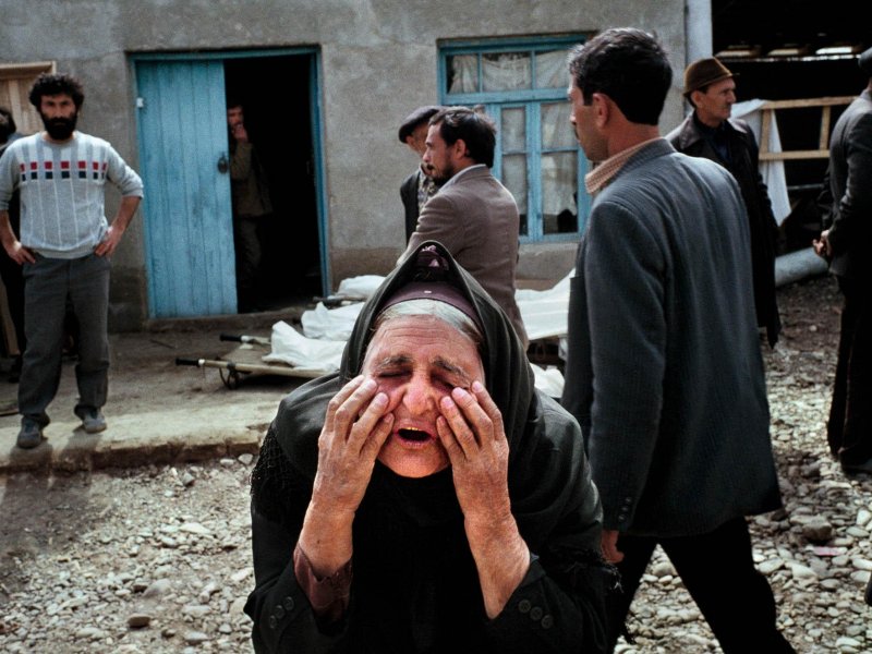 Cənab Reza Deqatinin "Xocalı Qətliamı" zamanı çəkdiyi fotoşəkillər.