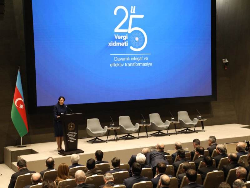 Ombudsman “Vergi xidməti – 25: Davamlı inkişaf və effektiv transformasiya” forumunda iştirak edib
