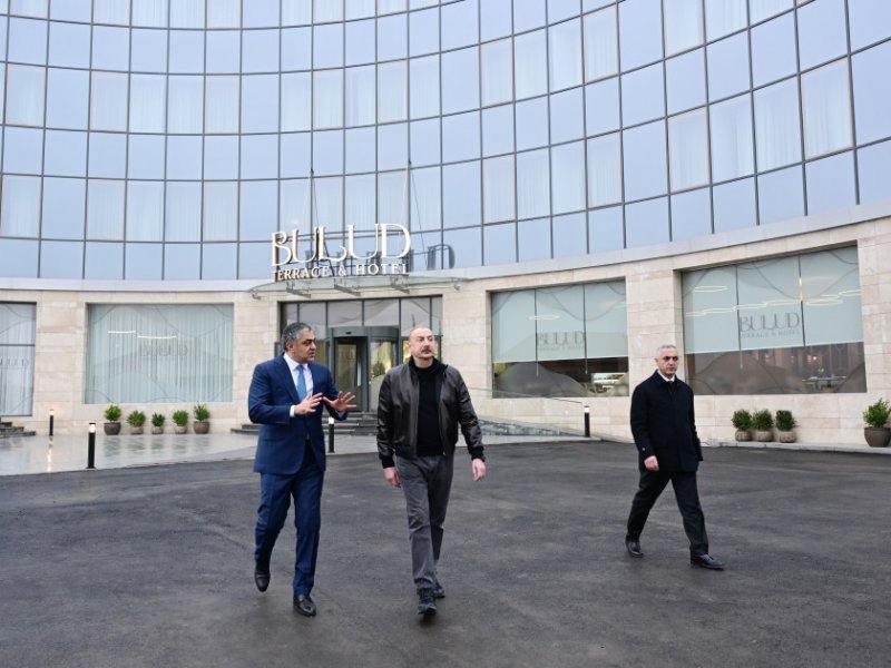 Prezident İlham Əliyev Xankəndidə “Bulud” hotelinin açılışında iştirak edib