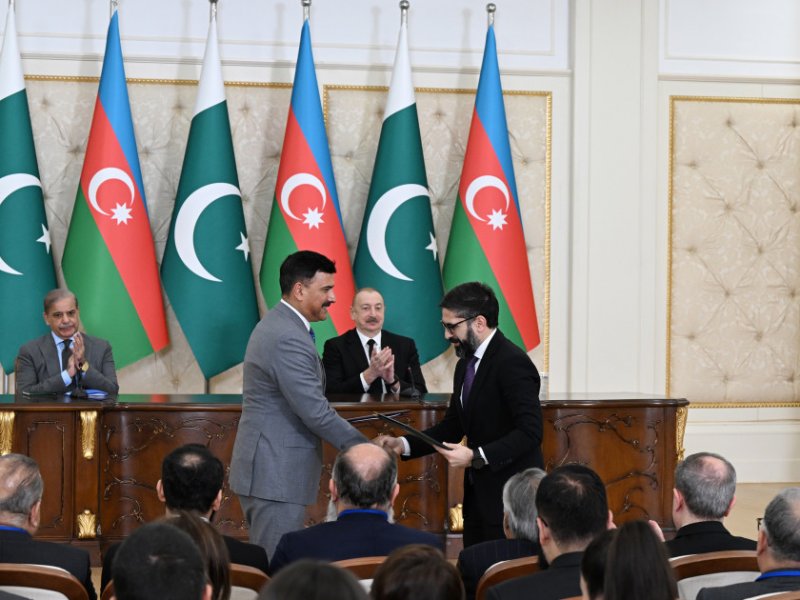 Azərbaycan ilə Pakistan arasında imzalanmış sənədlər mübadilə edilib 