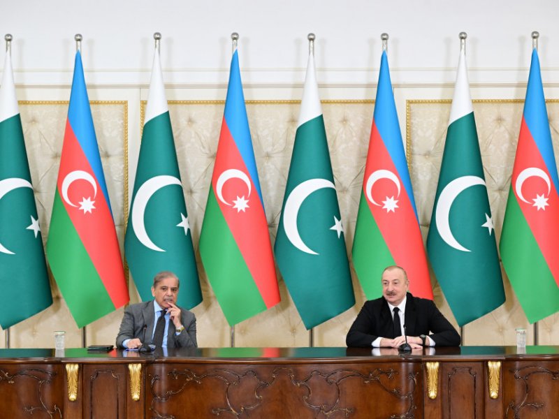Azərbaycan ilə Pakistan arasında imzalanmış sənədlər mübadilə edilib