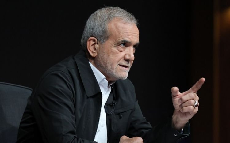 İran Prezidenti ABŞ ilə dialoq istəsə də, Xamenei buna qarşı çıxıb