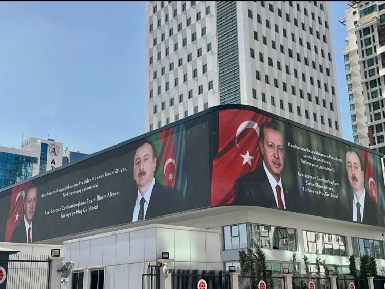 Hikmət Hacıyev Ankaradan paylaşım edib