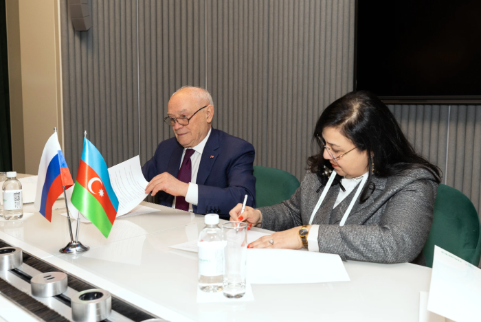 Azərbaycanlı alimlər nadir xəstəliklər sahəsində ekspertlərin Moskva Dövlət Universitetində keçirilən konfransında ölkəmizi təmsil ediblər