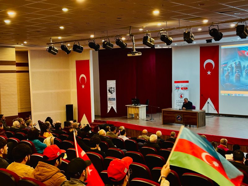 Türkiyədə beynəlxalq ictimaiyyəti Xocalı soyqırımını tanımağa çağırıblar 