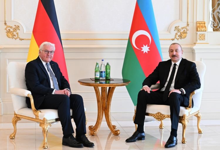 Azərbaycan Prezidenti İlham Əliyevin Almaniya Prezidenti Frank-Valter Ştaynmayer ilə təkbətək görüşü olub
