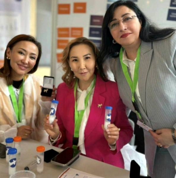 Azərbaycanlı alim Niderlandda beynəlxalq elmi sammitdə innovativ həll təklif edib