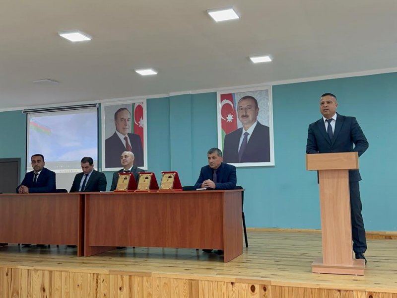 OĞUZDA HEYDƏR ƏLİYEV MƏKTƏBLİLƏRİN GÖZÜ İLƏ ADLI İNŞA YAZI MÜSABİQƏSİNİN RAYON ÜZRƏ QALİBLƏRİ TƏLTİF OLUNUBLAR.-FOTOLAR.