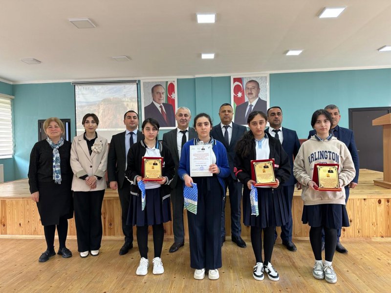 OĞUZDA HEYDƏR ƏLİYEV MƏKTƏBLİLƏRİN GÖZÜ İLƏ ADLI İNŞA YAZI MÜSABİQƏSİNİN RAYON ÜZRƏ QALİBLƏRİ TƏLTİF OLUNUBLAR.-FOTOLAR.
