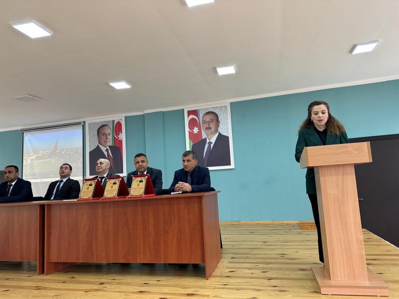 OĞUZDA HEYDƏR ƏLİYEV MƏKTƏBLİLƏRİN GÖZÜ İLƏ ADLI İNŞA YAZI MÜSABİQƏSİNİN RAYON ÜZRƏ QALİBLƏRİ TƏLTİF OLUNUBLAR.-FOTOLAR.