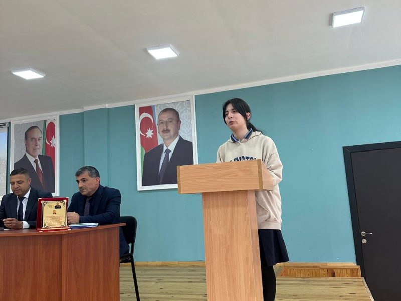OĞUZDA HEYDƏR ƏLİYEV MƏKTƏBLİLƏRİN GÖZÜ İLƏ ADLI İNŞA YAZI MÜSABİQƏSİNİN RAYON ÜZRƏ QALİBLƏRİ TƏLTİF OLUNUBLAR.-FOTOLAR.