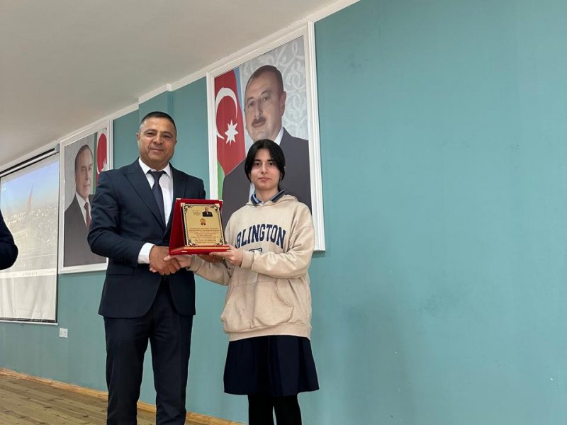 OĞUZDA HEYDƏR ƏLİYEV MƏKTƏBLİLƏRİN GÖZÜ İLƏ ADLI İNŞA YAZI MÜSABİQƏSİNİN RAYON ÜZRƏ QALİBLƏRİ TƏLTİF OLUNUBLAR.-FOTOLAR.