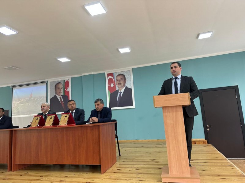 OĞUZDA HEYDƏR ƏLİYEV MƏKTƏBLİLƏRİN GÖZÜ İLƏ ADLI İNŞA YAZI MÜSABİQƏSİNİN RAYON ÜZRƏ QALİBLƏRİ TƏLTİF OLUNUBLAR.-FOTOLAR.