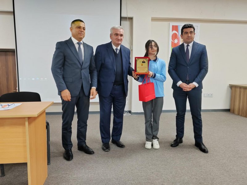 ŞƏKİDƏ HEYDƏR ƏLİYEV MƏKTƏBLİLƏRİN GÖZÜ İLƏ ADLI İNŞA YAZI MÜSABİQƏSİNİN RAYON ÜZRƏ QALİBLƏRİ TƏLTİF OLUNUBLAR-FOTOLAR.