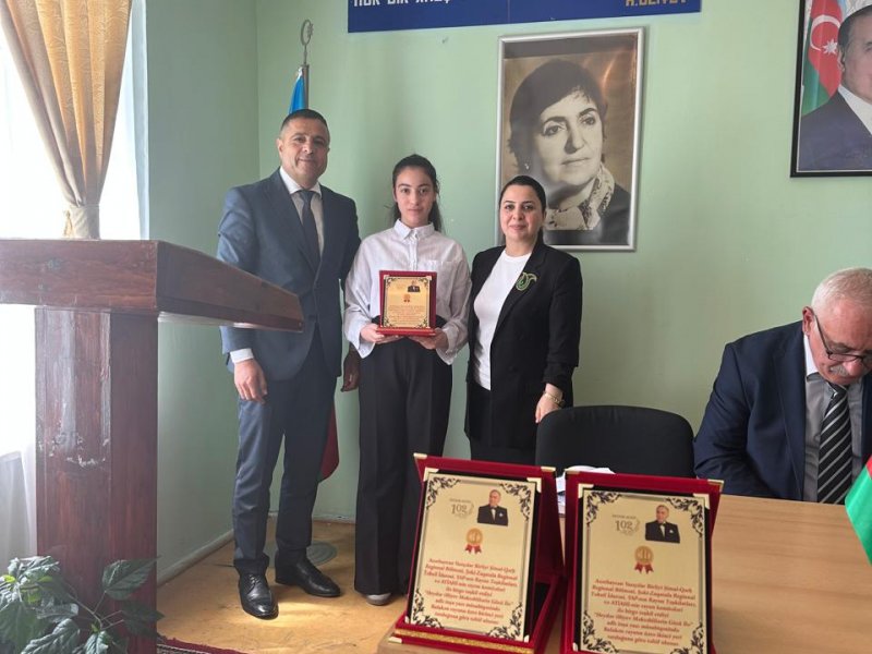 BALAKƏNDƏ HEYDƏR ƏLİYEV MƏKTƏBLİLƏRİN GÖZÜ İLƏ ADLI İNŞA YAZI MÜSABİQƏSİNİN QALİBLƏRİ TƏLTİF OLUNUBLAR.