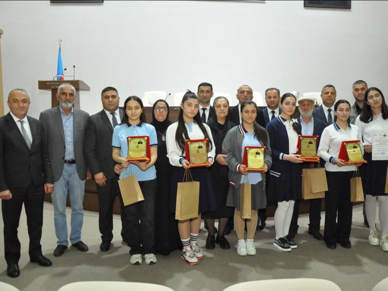 ZAQATALA RAYON HEYDƏR ƏLİYEV MƏRKƏZİNDƏ -"HEYDƏR ƏLİYEV MƏKTƏBLİLƏRİN GÖZÜ İLƏ"- ADLI İNŞA YAZI MÜSABİQƏSİNİN RAYON VƏ ZONA ÜZRƏ QALİBLƏRİ TƏLTİF OLUNUBLAR-FOTOLAR.