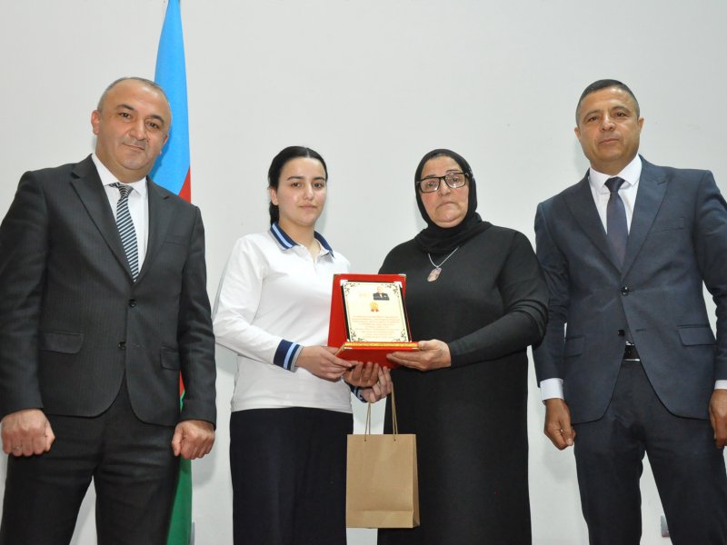 ZAQATALA RAYON HEYDƏR ƏLİYEV MƏRKƏZİNDƏ -"HEYDƏR ƏLİYEV MƏKTƏBLİLƏRİN GÖZÜ İLƏ"- ADLI İNŞA YAZI MÜSABİQƏSİNİN RAYON VƏ ZONA ÜZRƏ QALİBLƏRİ TƏLTİF OLUNUBLAR-FOTOLAR.