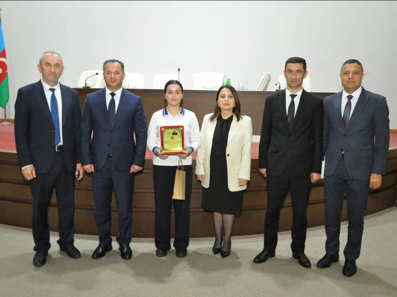 ZAQATALA RAYON HEYDƏR ƏLİYEV MƏRKƏZİNDƏ -"HEYDƏR ƏLİYEV MƏKTƏBLİLƏRİN GÖZÜ İLƏ"- ADLI İNŞA YAZI MÜSABİQƏSİNİN RAYON VƏ ZONA ÜZRƏ QALİBLƏRİ TƏLTİF OLUNUBLAR-FOTOLAR.