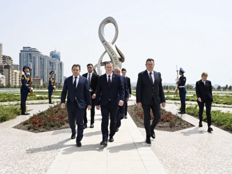 “Aleksandr Turçin Zəfər parkını ziyarət edib